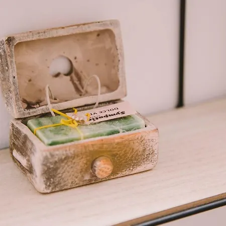 5 Minutes Walk Art *