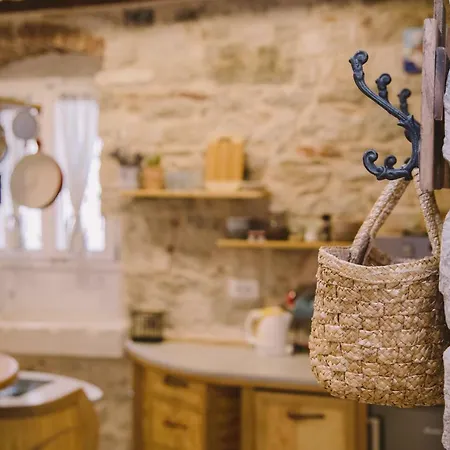 5 Minutes Walk Art Apartament Split