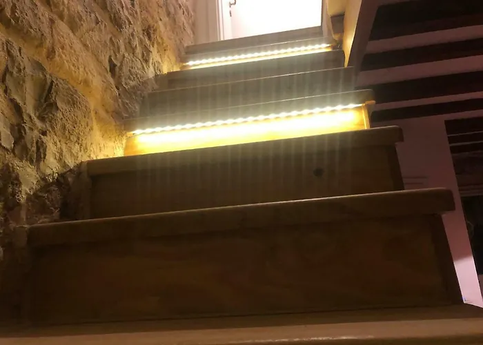 Apartman 5 Minutes Walk Art *