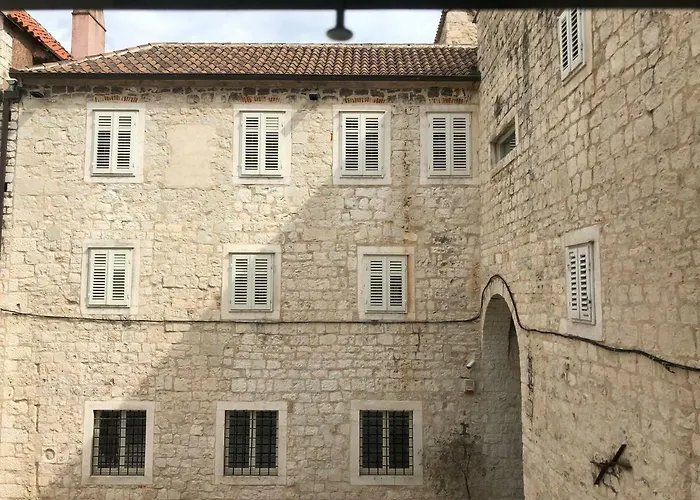 5 Minutes Walk Art *