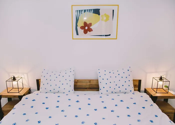 Apartman 5 Minutes Walk Art