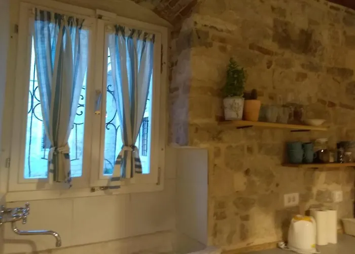 Apartman 5 Minutes Walk Art *