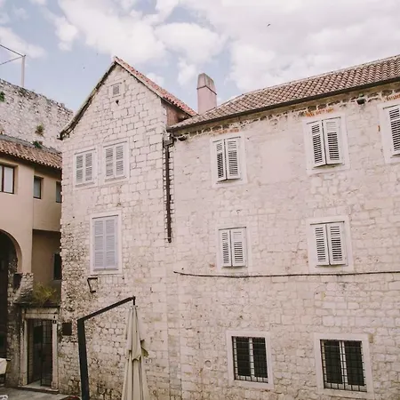 Apartamento 5 Minutes Walk Art *